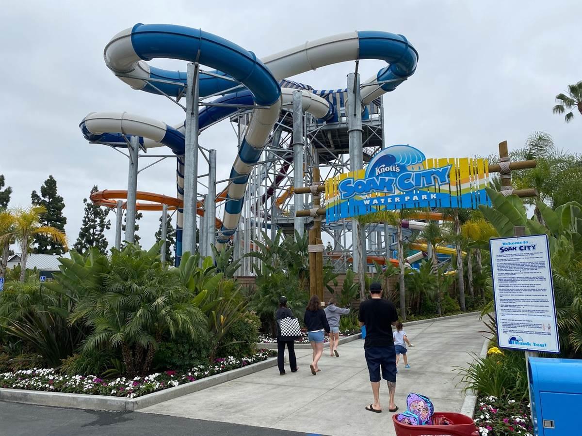 San Diego to Knott's Soak City transportation