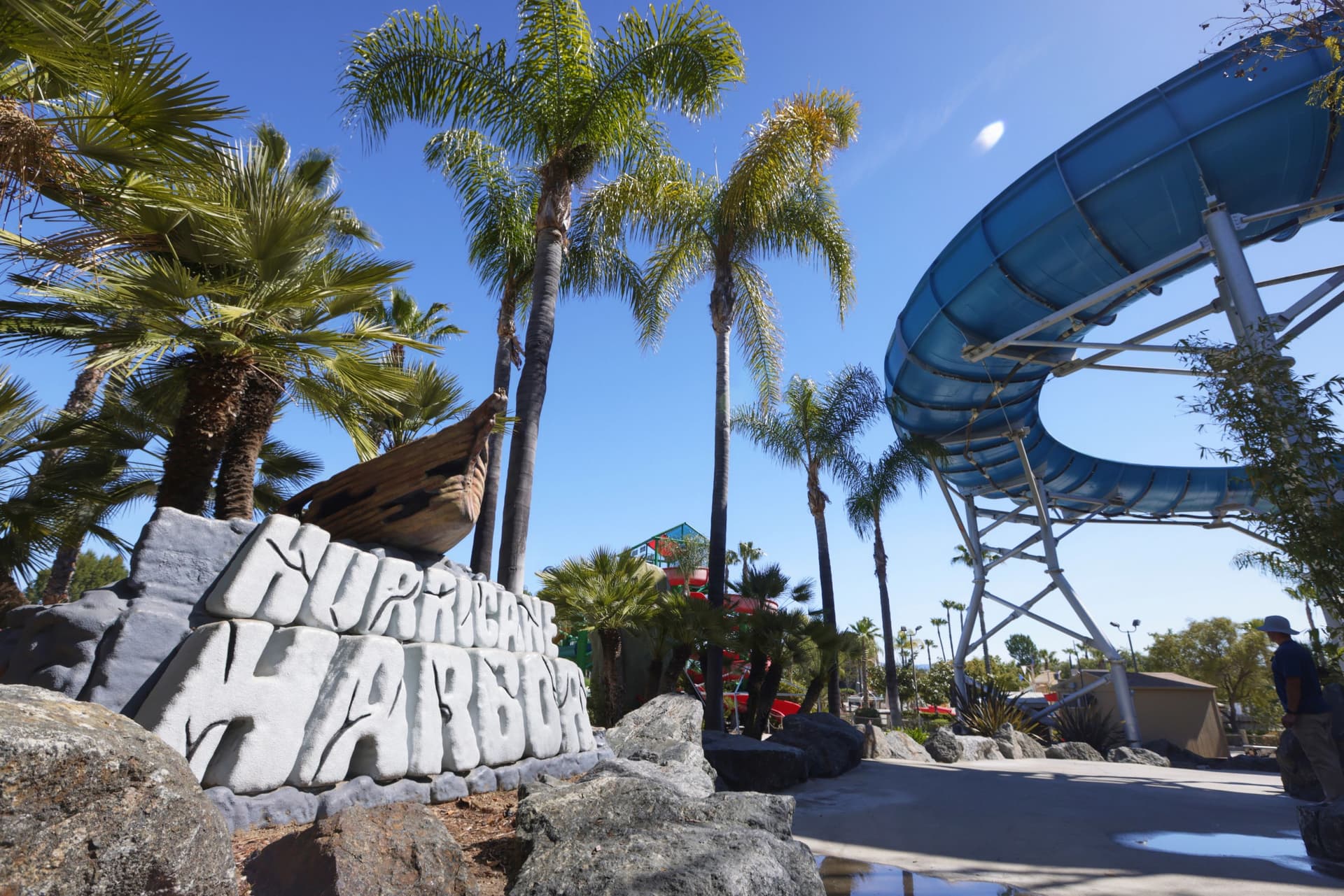 Private transportation from San Diego to Hurricane Harbor