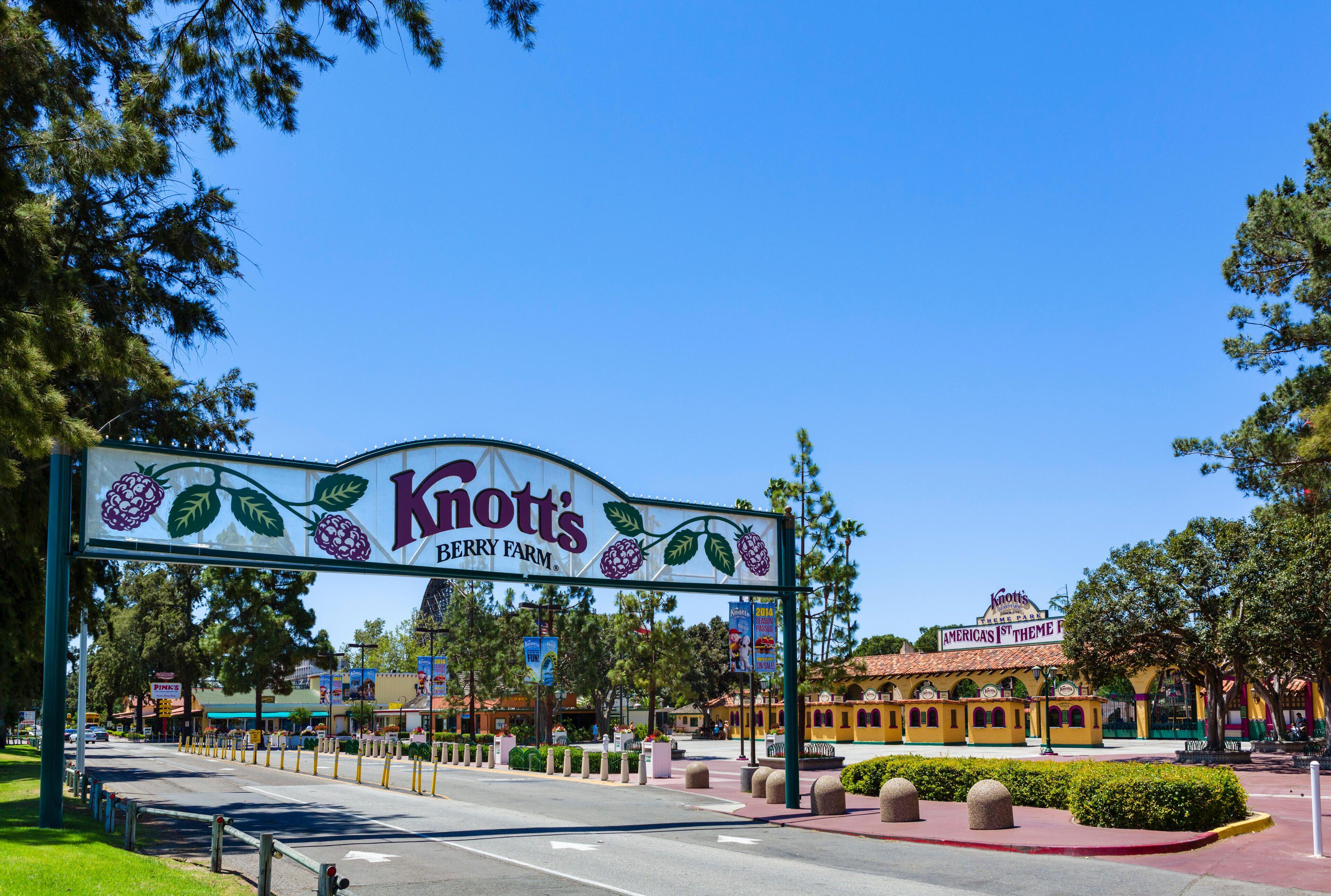 Private transportation from San Diego to Knott's Berry Farm